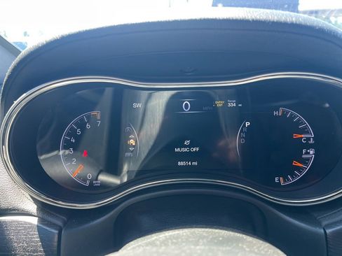Used 2019 Jeep Grand Cherokee High Altitude AWD/4WD image 10