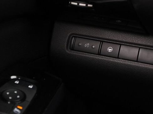 Certified 2026 Nissan Kicks SV FWD image 21