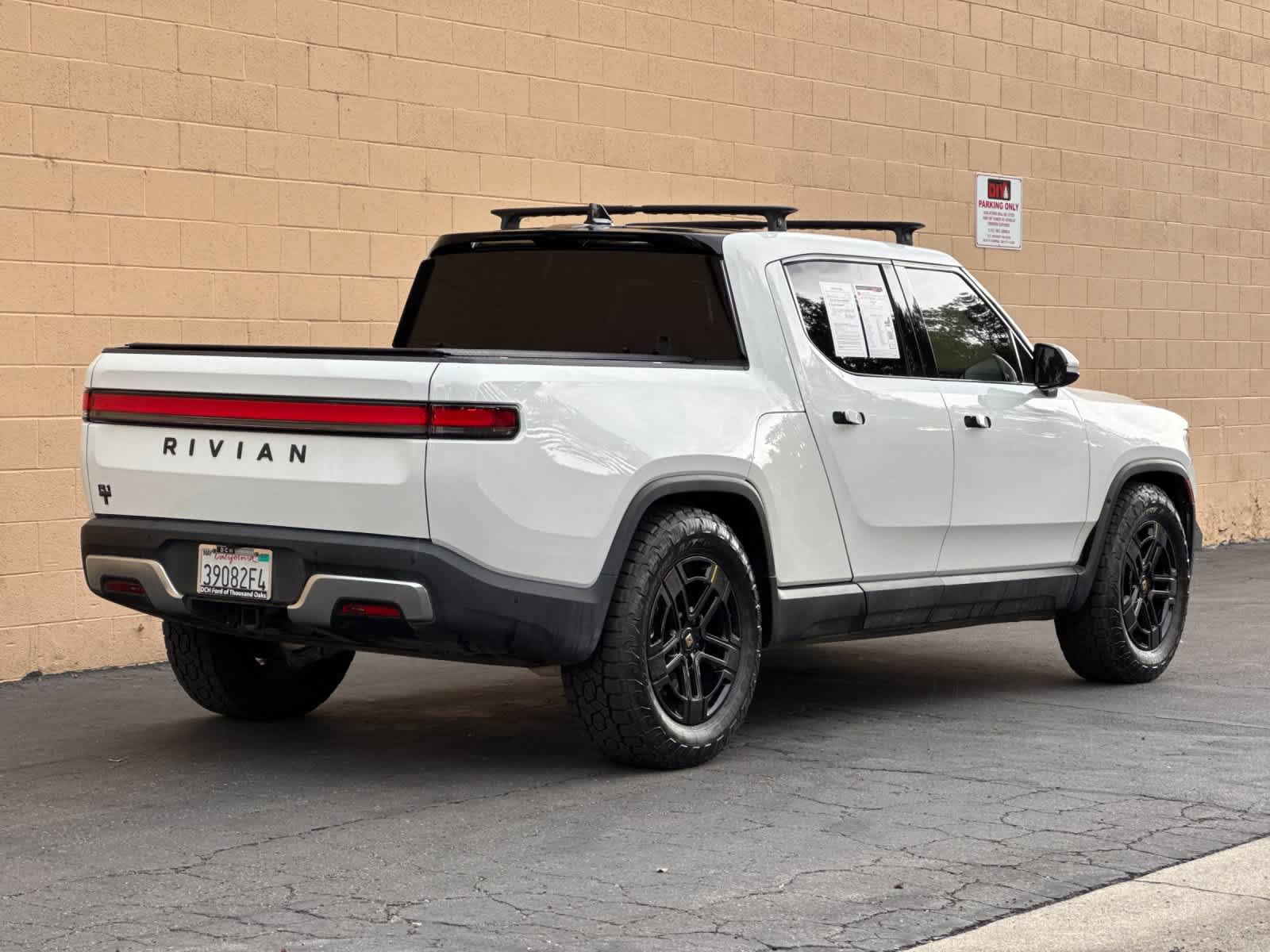 Used 2024 Rivian R1T Adventure Dual AWD/4WD image 2