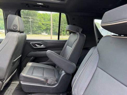 Used 2022 GMC Yukon SLT w/ SLT Premium Package AWD/4WD image 15