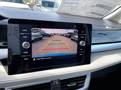 New 2026 Volkswagen Taos SE FWD image 27