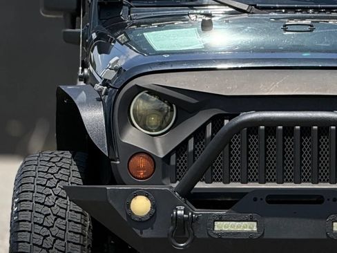 Used 2013 Jeep Wrangler Sport AWD/4WD image 11