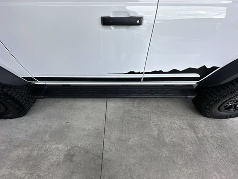 Used 2024 Ford Bronco Wildtrak AWD/4WD image 31