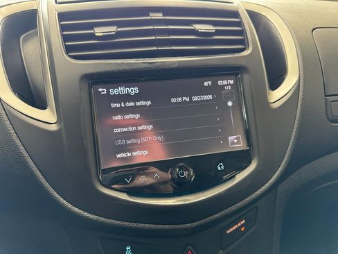 Used 2015 Chevrolet Trax LS FWD image 26