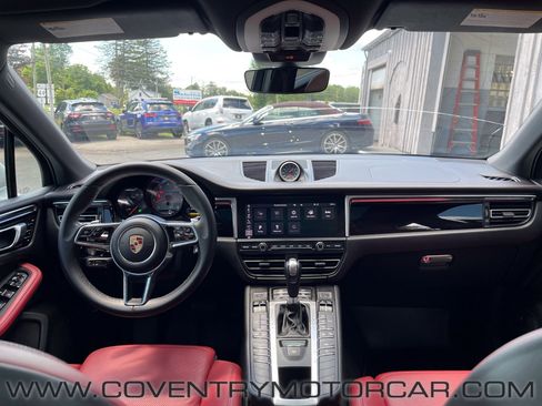 Used 2020 Porsche Macan S image 25