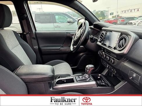 Used 2023 Toyota Tacoma TRD Sport w/ Black Out Package (TMS) AWD/4WD image 8