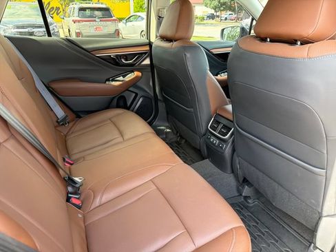Used 2021 Subaru Outback Touring AWD/4WD image 27