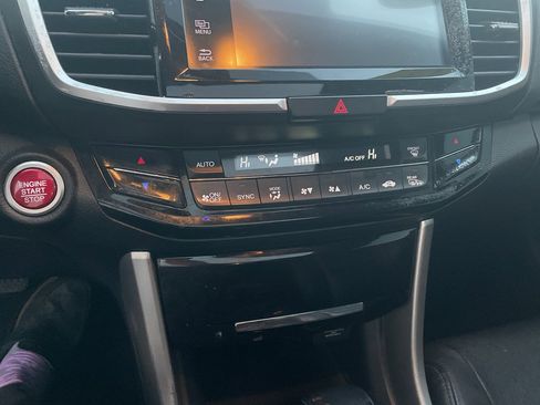 Used 2017 Honda Accord EX-L image 11