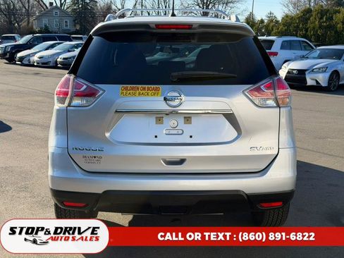 Used 2015 Nissan Rogue SV AWD/4WD image 4