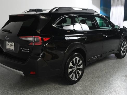 Used 2024 Subaru Outback Touring AWD/4WD image 8