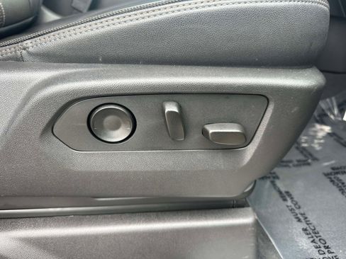 Used 2024 Chevrolet Silverado 3500 High Country w/ High Country Premium Package image 27