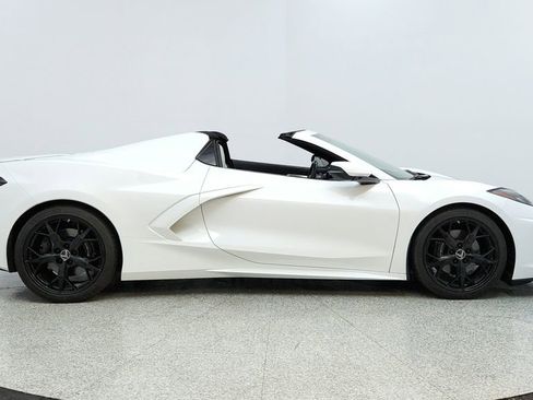 Used 2022 Chevrolet Corvette Stingray Preferred Conv w/ Chrome Exterior Badge Package image 6