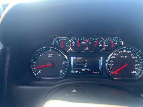 Used 2017 GMC Yukon XL SLT w/ Premium Edition AWD/4WD image 1