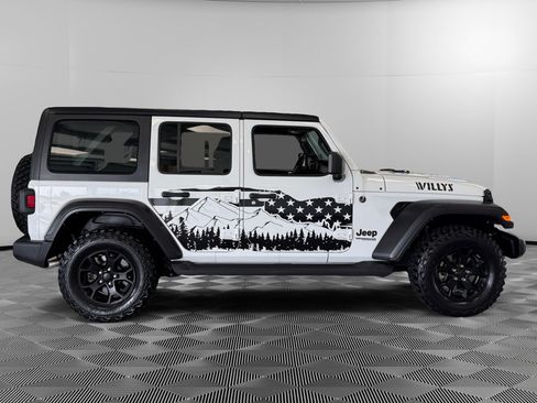 Used 2022 Jeep Wrangler Unlimited Sport AWD/4WD image 9