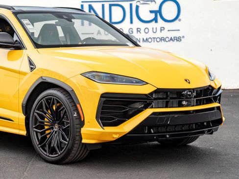 Used 2026 Lamborghini Urus SE AWD/4WD image 5
