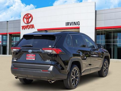 Certified 2022 Toyota RAV4 XLE Premium AWD/4WD image 4