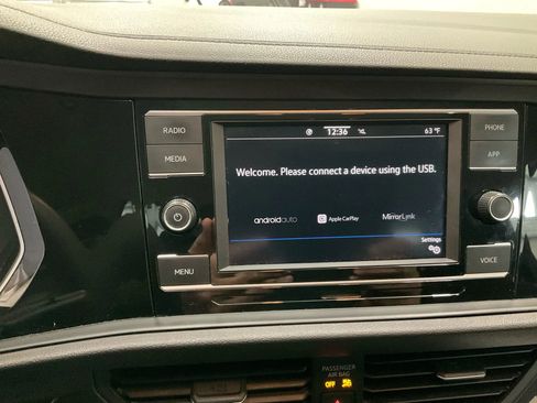 Used 2020 Volkswagen Jetta SE w/ SE Cold Weather Package image 14