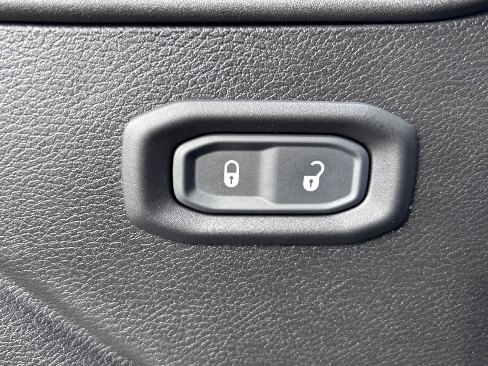 Used 2023 Jeep Wrangler Unlimited Sport AWD/4WD image 21