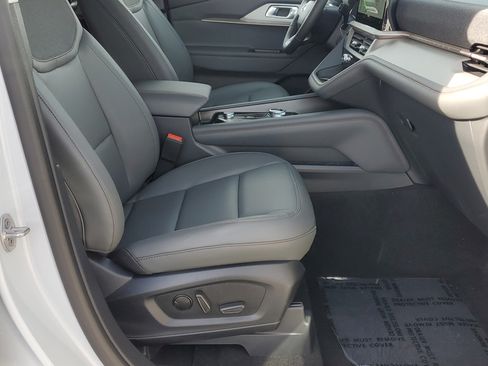 New 2026 Ford Explorer Active w/ Active Comfort Package AWD/4WD image 17