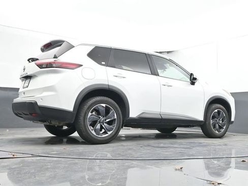 Used 2025 Nissan Rogue SV image 48