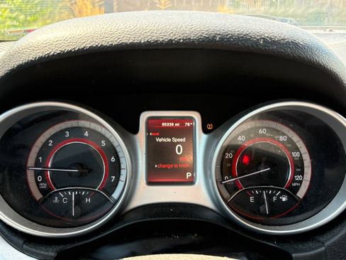 Used 2017 Dodge Journey SXT w/ Premium Group FWD image 6