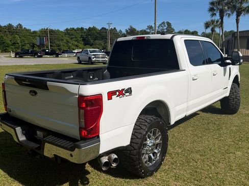 Used 2020 Ford F250 Lariat w/ Lariat Ultimate Package image 3