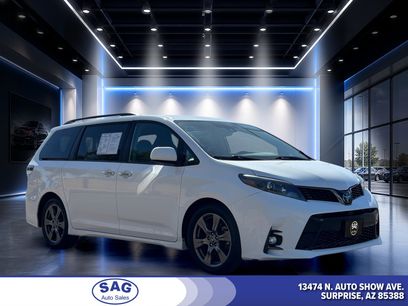 Used 2020 Toyota Sienna SE w/ Carpet Mat Package