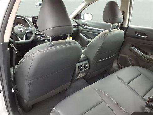 New 2025 Nissan Altima 2.5 SL FWD image 14