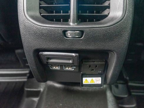 Used 2019 Jeep Cherokee High Altitude AWD/4WD image 31
