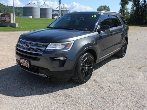 Used 2018 Ford Explorer XLT w/ Equipment Group 201A AWD/4WD image 1