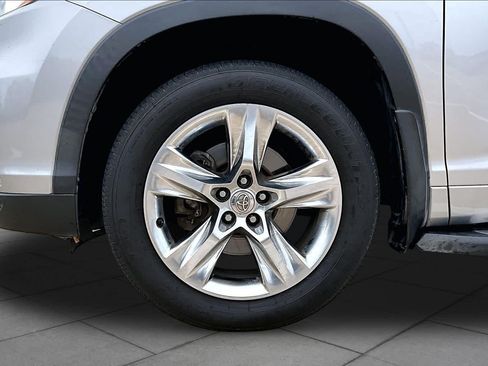 Used 2015 Toyota Highlander Limited FWD image 10