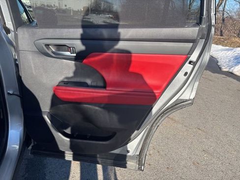 Used 2022 Toyota Highlander XSE image 14