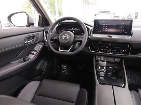 Certified 2024 Nissan Rogue SL w/ SL Premium Package image 22