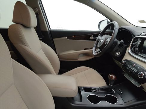 Used 2017 Kia Sorento FWD w/ LX Convenience Package image 21