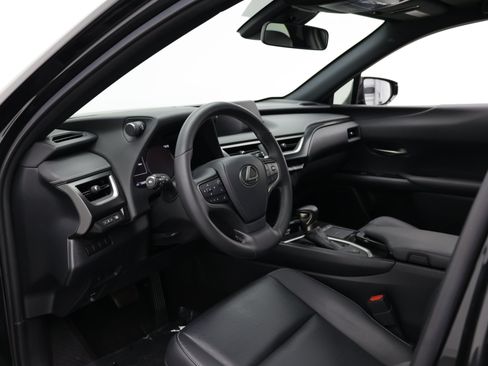 Used 2021 Lexus UX 200 w/ Accessory Package (Z2) FWD image 19