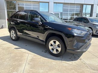 Used 2021 Toyota RAV4 LE AWD/4WD video 2