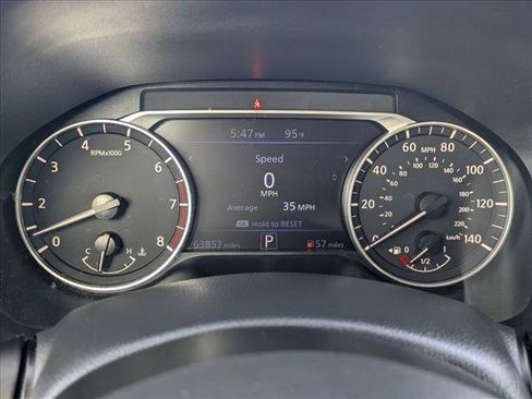 Used 2024 Nissan Altima 2.5 SV FWD image 11