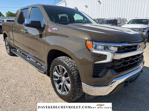 Used 2023 Chevrolet Silverado 1500 LT AWD/4WD image 7