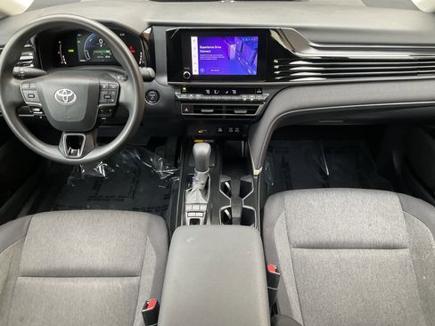 Used 2025 Toyota Camry LE FWD image 24