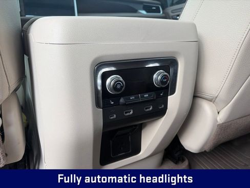 Used 2021 GMC Yukon Denali w/ Denali Premium Package AWD/4WD image 27