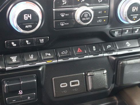 Used 2023 GMC Sierra 2500 Denali AWD/4WD image 30