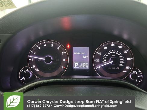 Used 2014 INFINITI Q60 AWD Coupe image 23