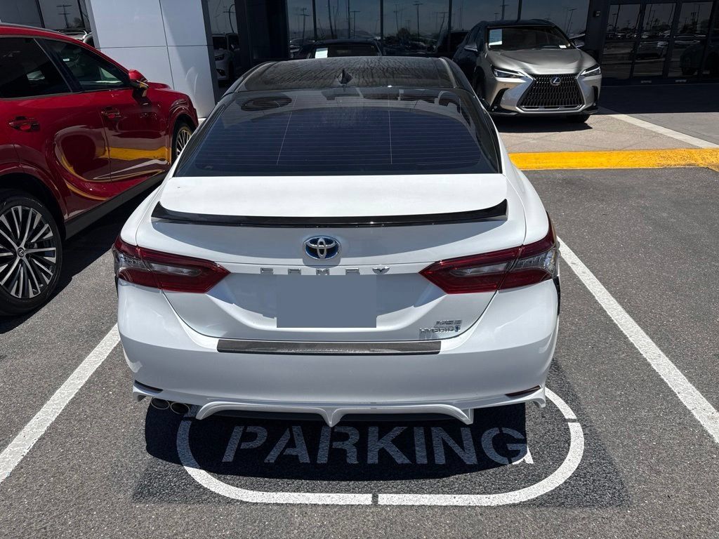 Used 2022 Toyota Camry XSE w/ Navigation Upgrade Package FWD image 4