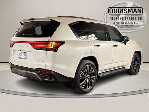 New 2026 Lexus LX 700h Luxury image 8