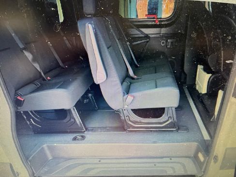 Used 2025 Mercedes-Benz Sprinter 2500 image 7