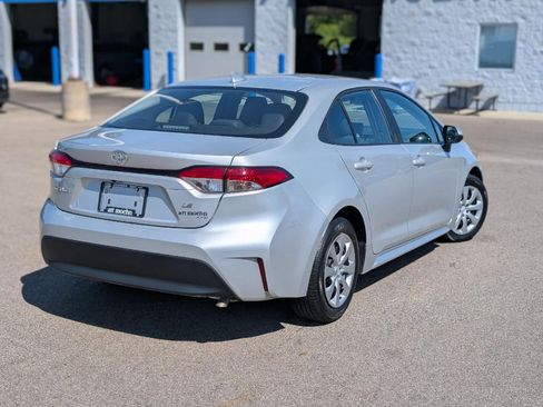Used 2024 Toyota Corolla LE FWD image 5