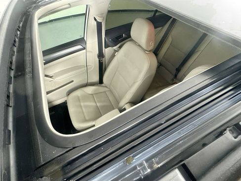 Used 2018 Volkswagen Golf SE image 27