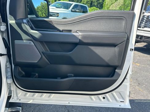 Used 2025 Ford F150 Lariat w/ Equipment Group 501A Mid AWD/4WD image 15