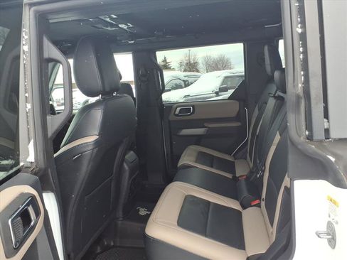 Used 2022 Ford Bronco Wildtrak image 8