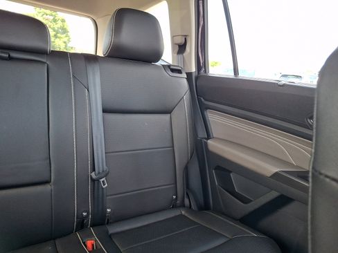 Used 2023 Volkswagen Atlas SE AWD/4WD image 16